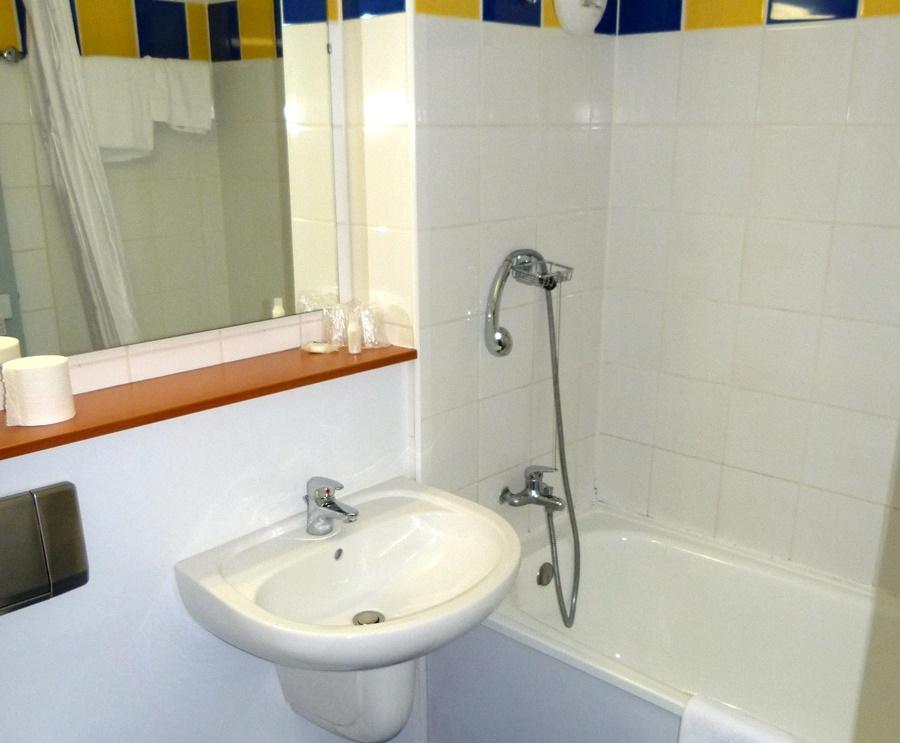Kyriad Direct Acheres Ngoại thất bức ảnh